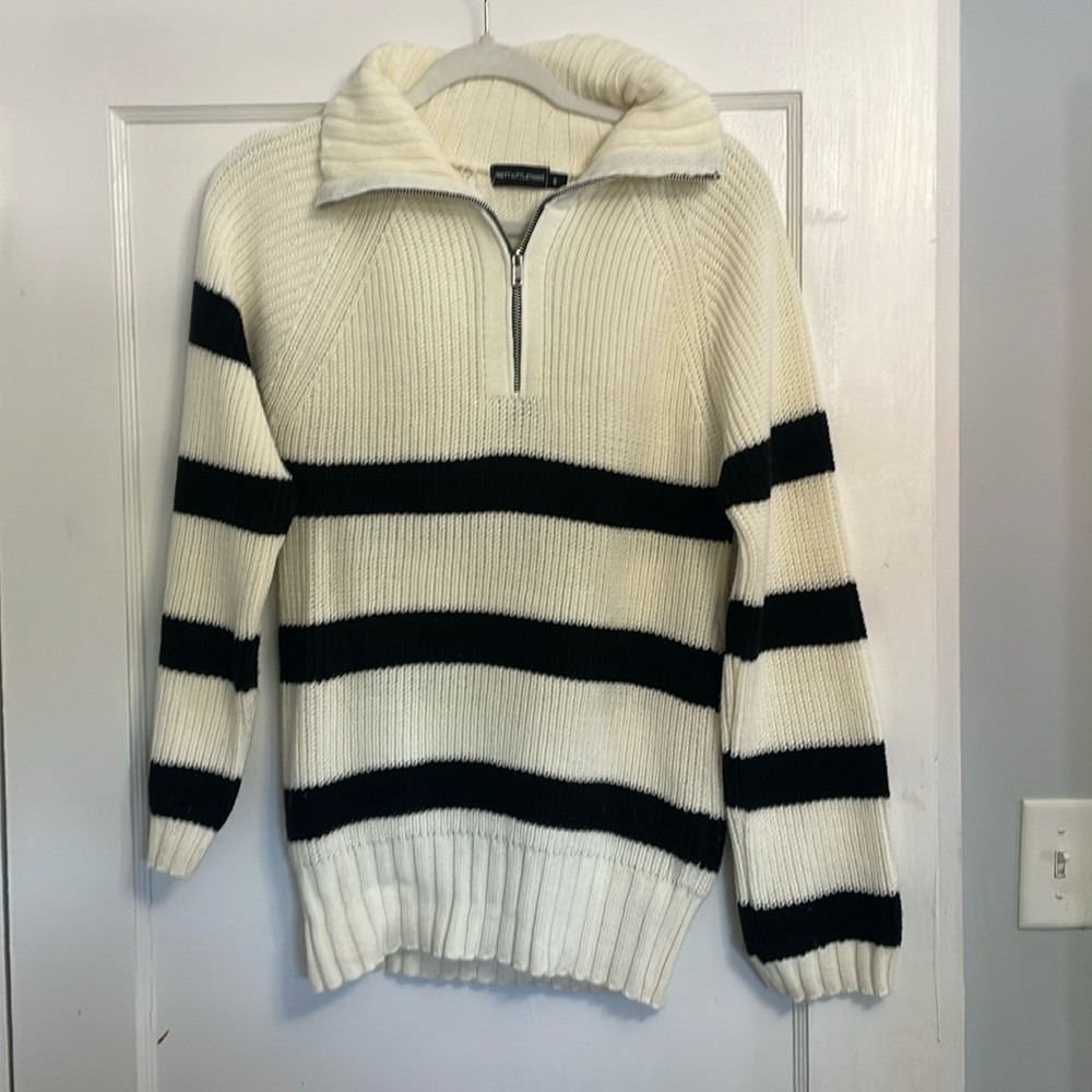 Pretty little thing sweater